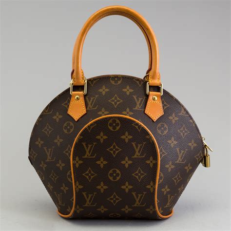 louis vuitton ellipse bag.